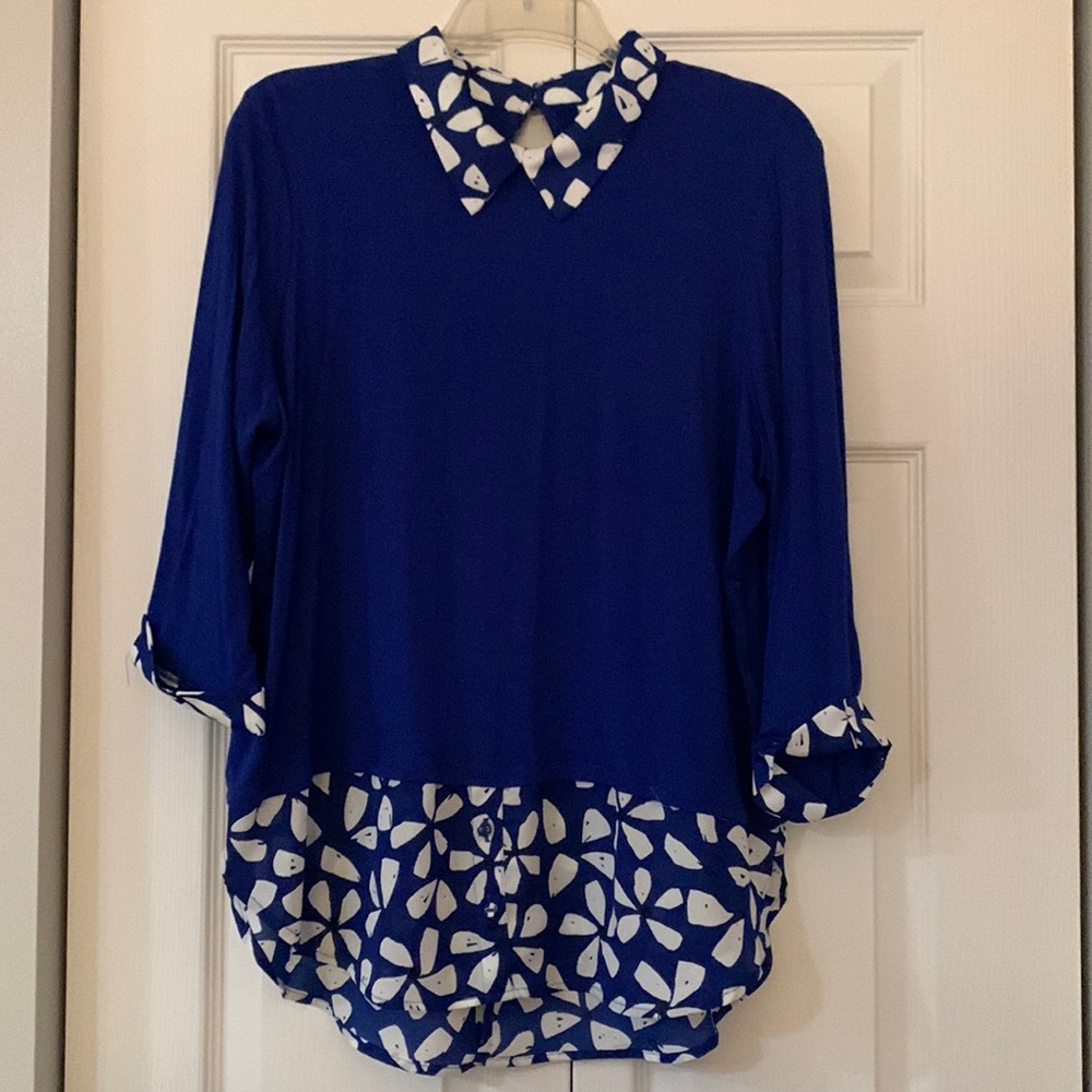 Elle beautiful blue blouse